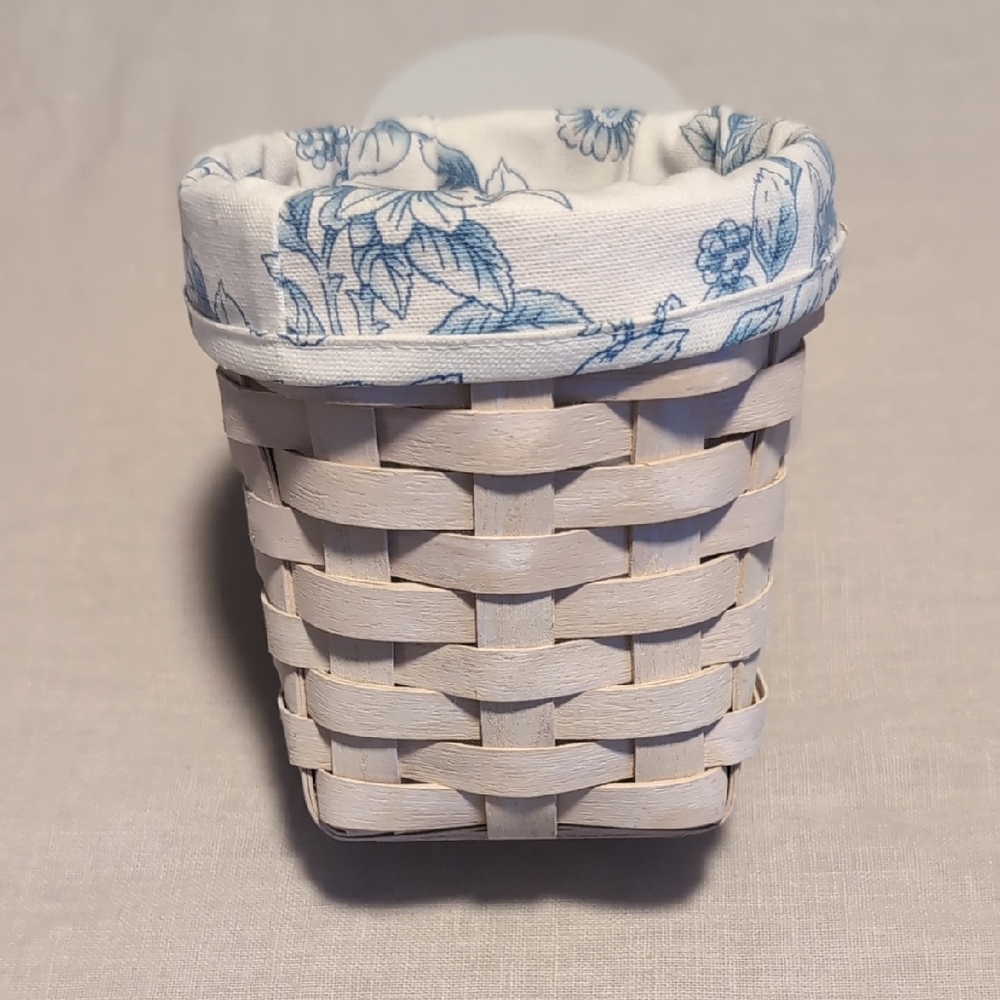 Lonaberger Basket with Floral Liner